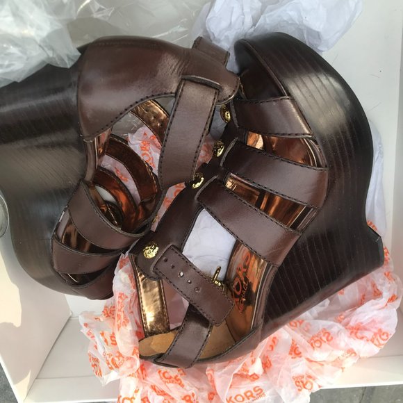 MICHAEL KORS VICTORIA STYLE BROWN PLATFORM WEDGE SANDAL SIZE 5 - Picture 4 of 10